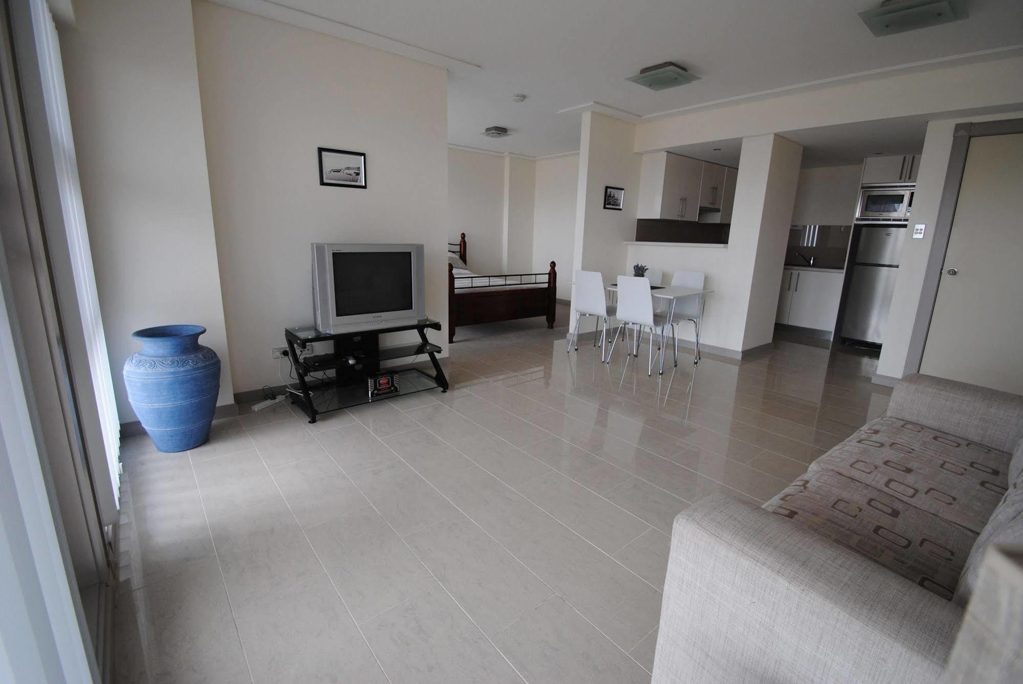 Sandy Cove Apartments Зе-Энтранс Экстерьер фото