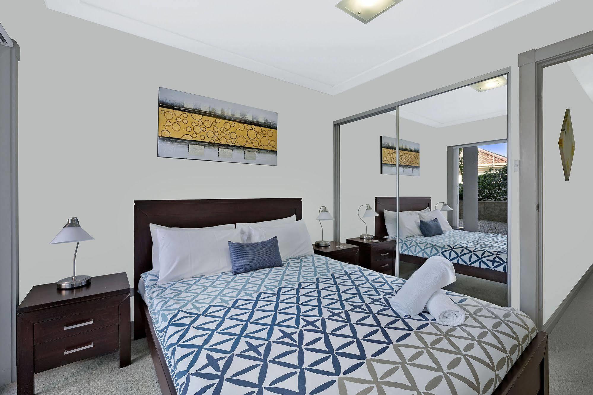 Sandy Cove Apartments Зе-Энтранс Экстерьер фото